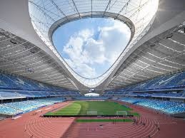 同一天绝代双骄各进一球！以下是媒体对C罗和梅西的...